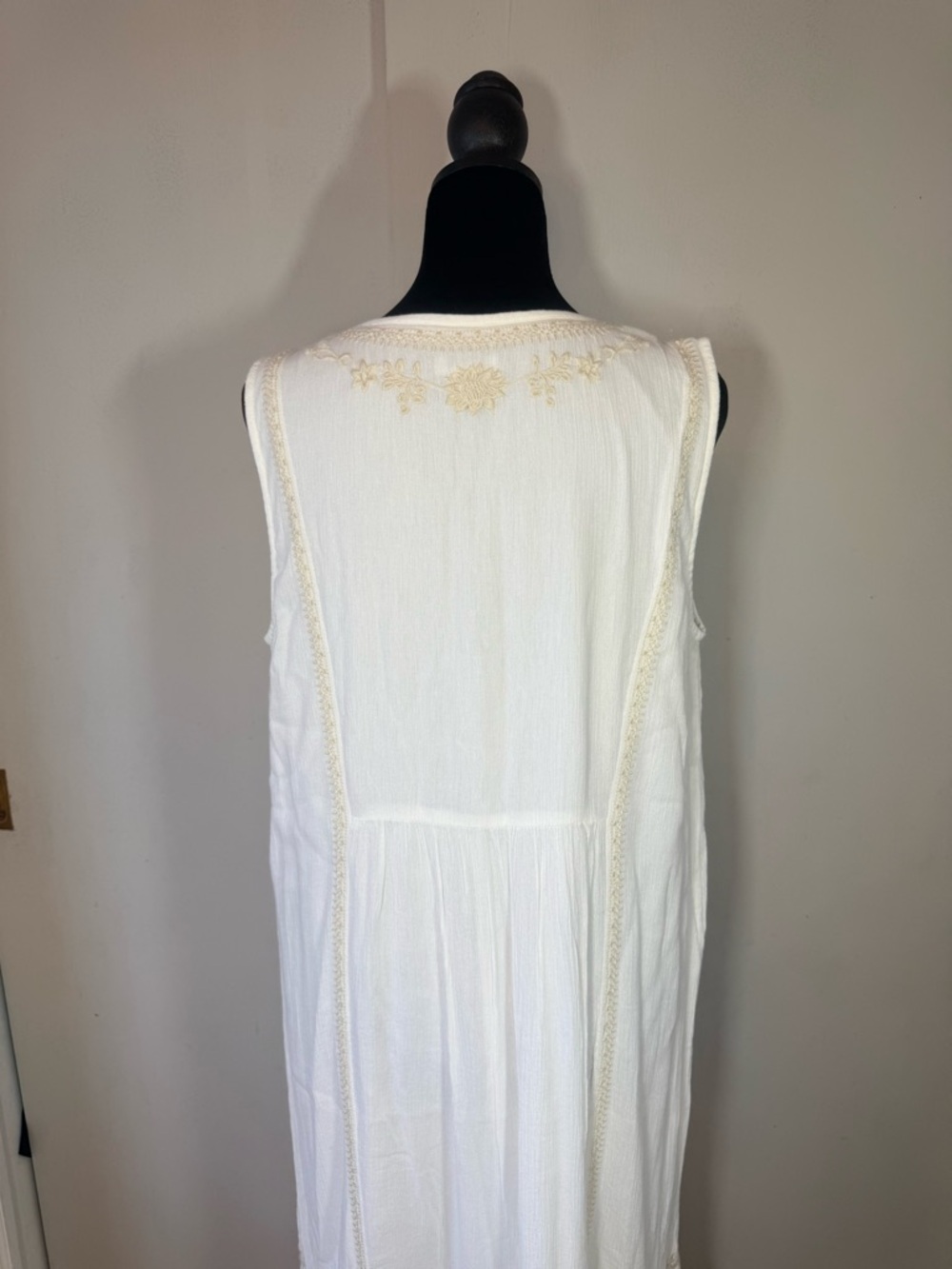 J. Jill Cream Embroidered Button-Front Cotton Maxi dress - Picture 5 of 7